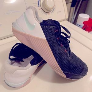 Nike Metcons. Used for cross training.